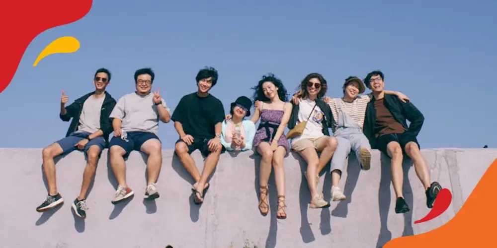 bercanda dengan teman